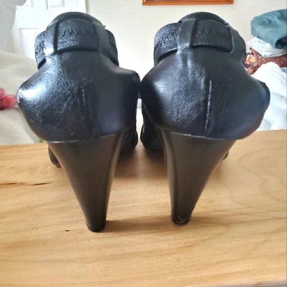 Unlisted peep-toe high heeled booties. size: 8 Black - Picture 4 of 8